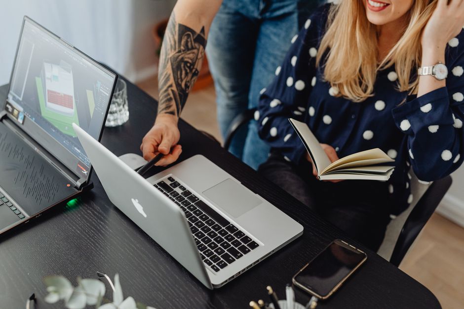 Porträt der Dozentin für UX Research und Interaktionsdesign